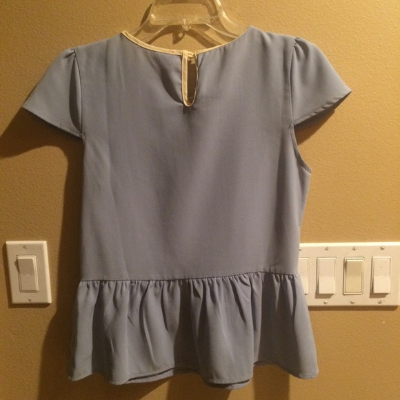 Bow Peplum Top With Cap Sleeves - Picture 4 of 4