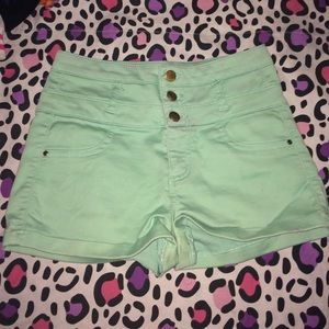 Highwasted mint shorts
