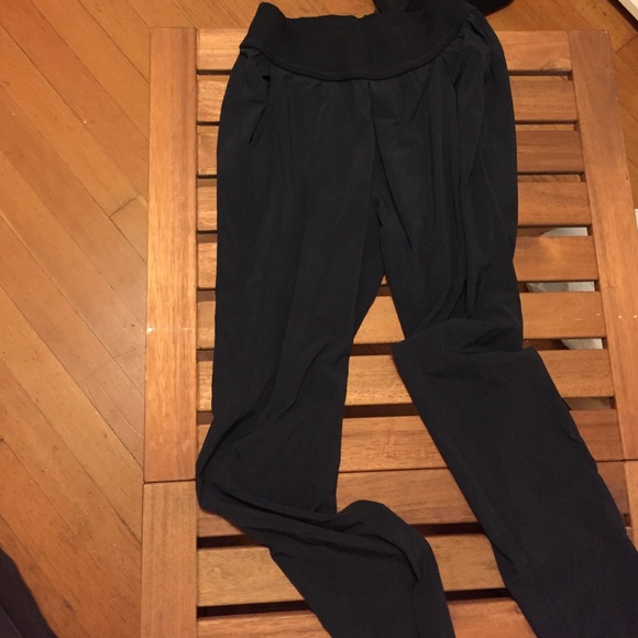 Athleta Travel jogger style travel pants RESERVED