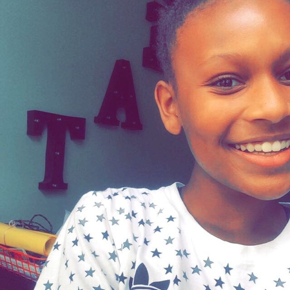 Meet your Posher, Cameron - Picture 3 of 3