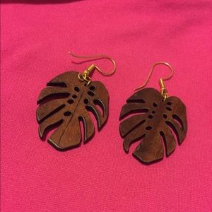 Wood leaf earrings