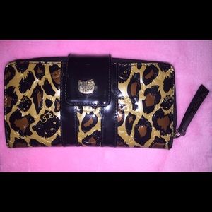Hello Kitty Embossed Leopard Print Long Wallet