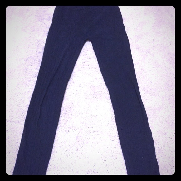 Black leggings