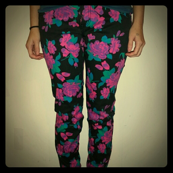 Celebrity Pink Denim - Celebrity Pink Denim Size 9 Floral Pattern