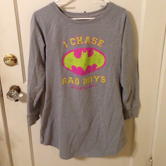 DC comics batman "i chase bad boys" sweater - Picture 1 of 3