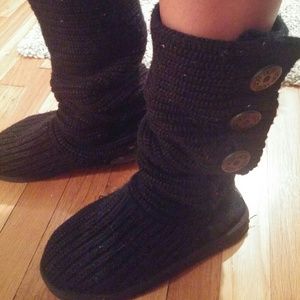 Black Cardi Uggs