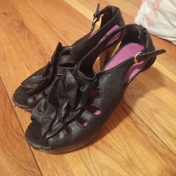 ❌SOLD❌ Steve Madden Madden Girl black heel/booties - Picture 3 of 4