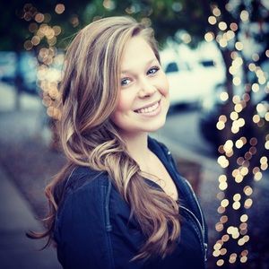 Meet your Posher, Olivia