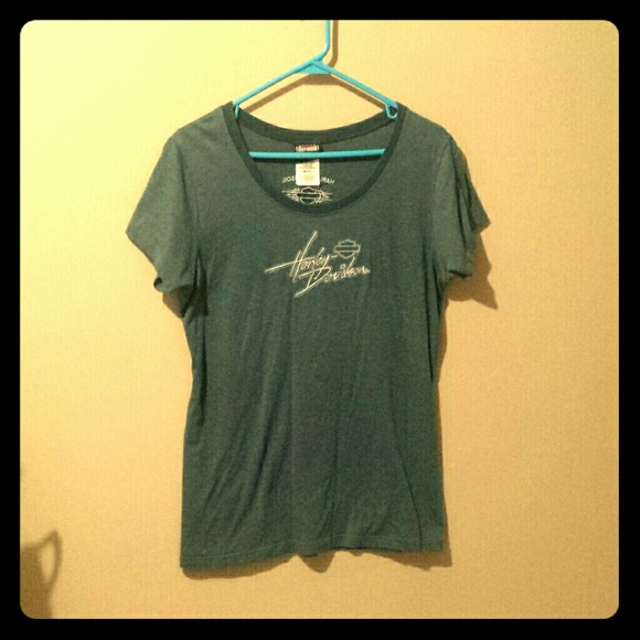 ?Harley T-shirt bundle? Sold