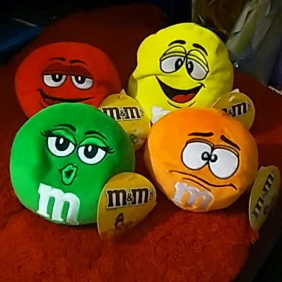 M&M's CHARACTER PLUSH BALL Mars,Inc