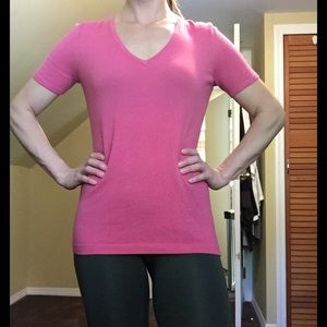 🆕Ann Taylor Short Sleeve Sweater