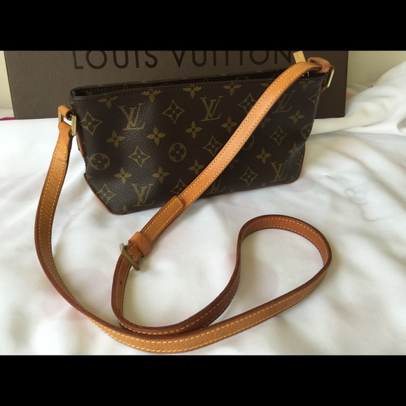 Sold on Fb.Authentic LV trotteur crossbody bag - Picture 1 of 4