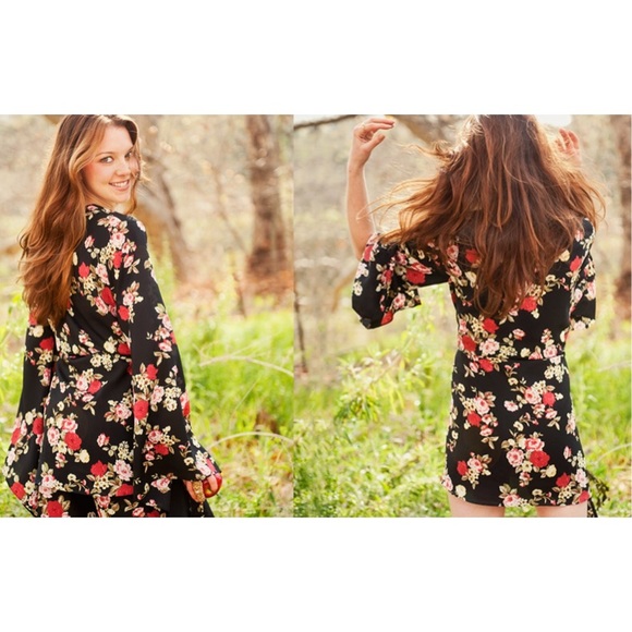 Show Me Your MuMu Tops - 🌻 Show Me Your Mumu Classic Floral Kimono