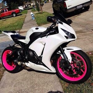 Meet your Posher, Hayley.