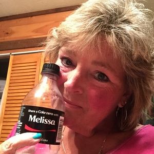 Meet your Posher, Leigh