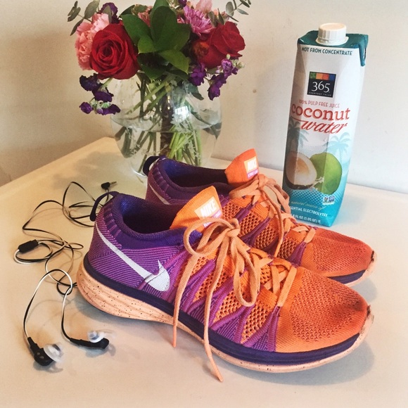 Nike Size 8.5 Flyknit Lunar 2 Running Shoes