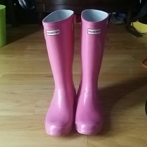 SOLD Hunter pink  boots. - Picture 1 of 4