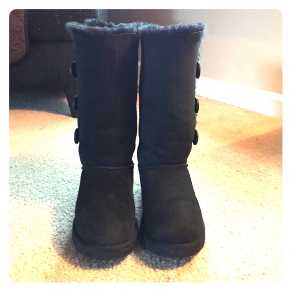 ugg bailey button boots size 8 ugg bailey button boots size 8