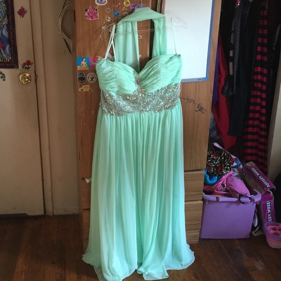 A dress with a scarf ✨