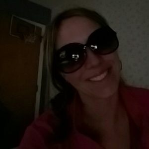 Meet your Posher, Cara