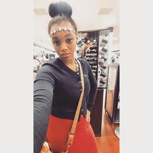 Meet your Posher, Ajaah