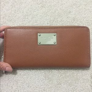 Michael Kors Jet Set Wallet
