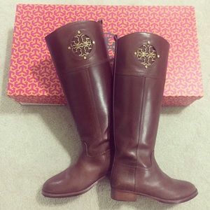 Tory Burch Kiernan Boots, size 6, Almond color