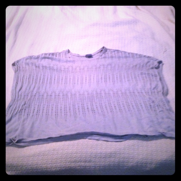 Grey short sleeve sweater poncho