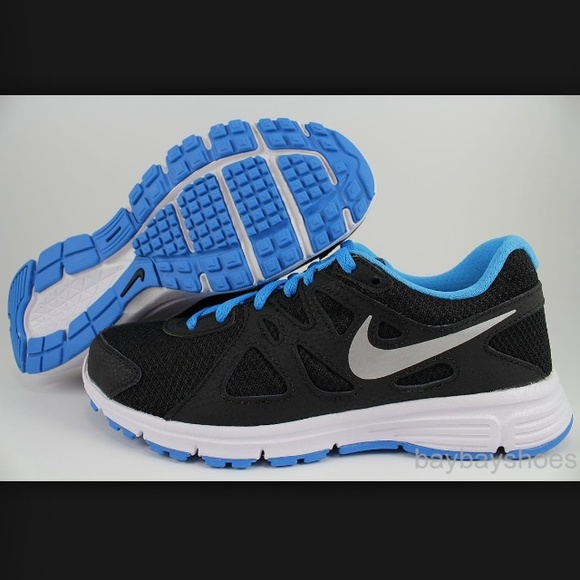 Nike revolution. kids