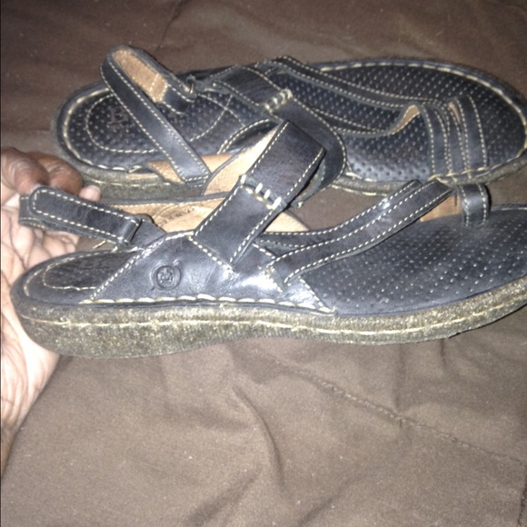 Born sandals