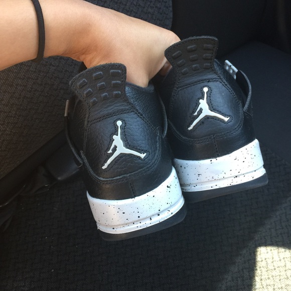 Retro Jordan Oreo 4s - Picture 2 of 3