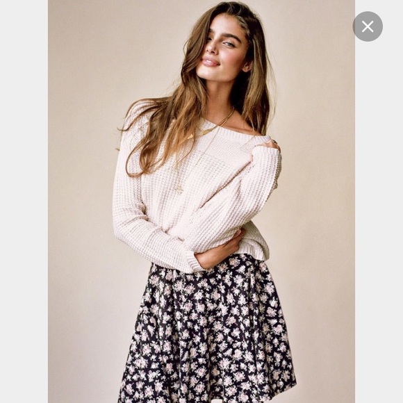 Urban outfitters Light tan crop sweater