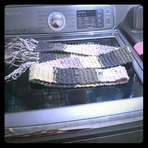 hollister wool xtra long. nwot scarf