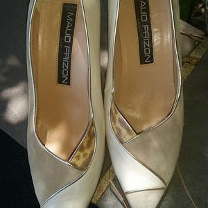 Shoe