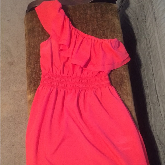 One shoulder dress