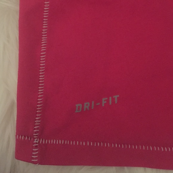 ✔️Women's Nike Dri-Fit Tank Top✔️ - Picture 3 of 3