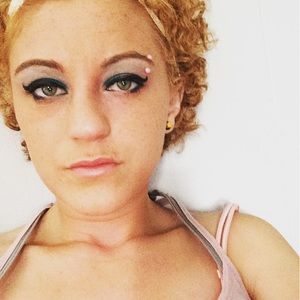 Meet your Posher, Nikki