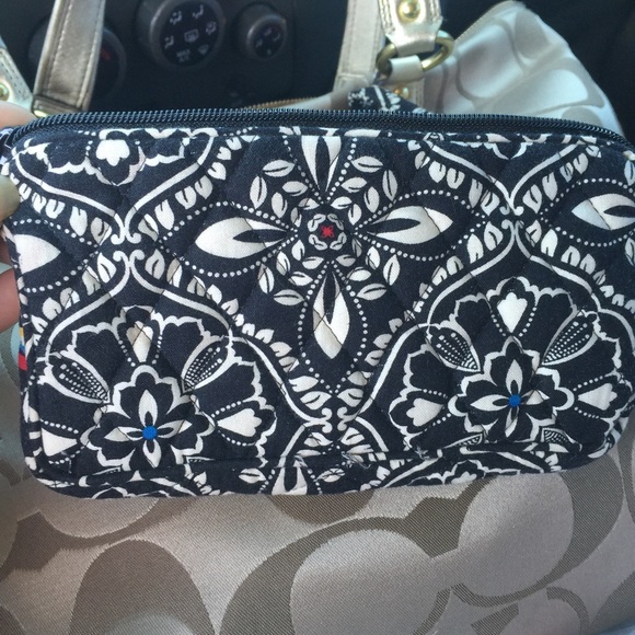 Sold locally. - Picture 3 of 4