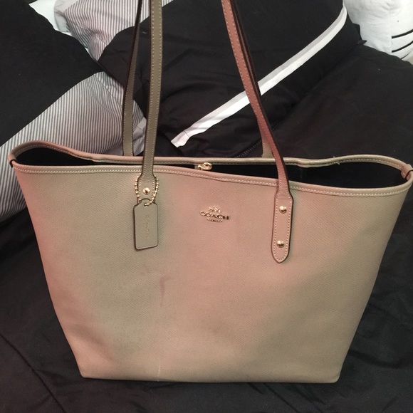 Coach Handbags - Used Large Coach Tote bag