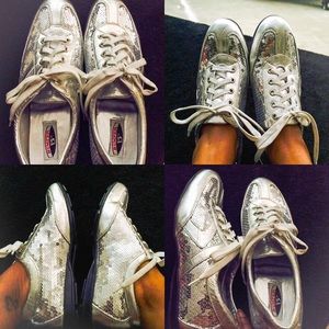 🚫Sold!🚫 Silver sequin sneakers