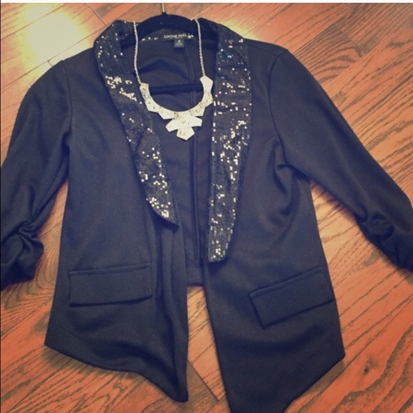 Blazer - Picture 2 of 2