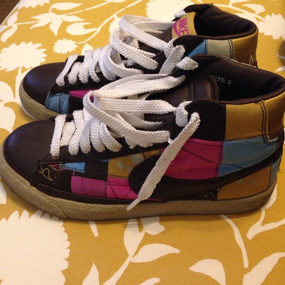 Multicolored blazer nikes! - Picture 2 of 4