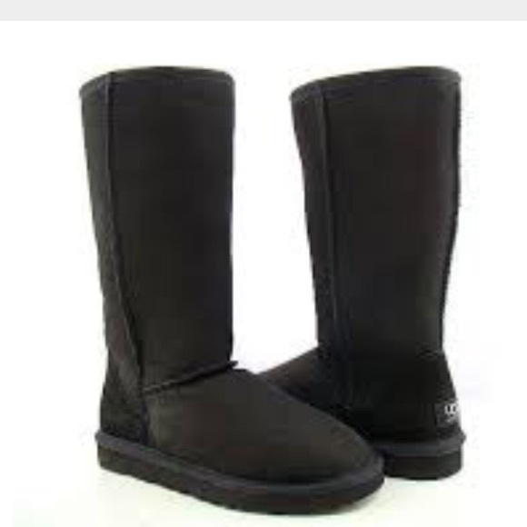 Black tall Uggs