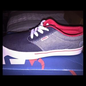 Brand new denim etnies. ❤️