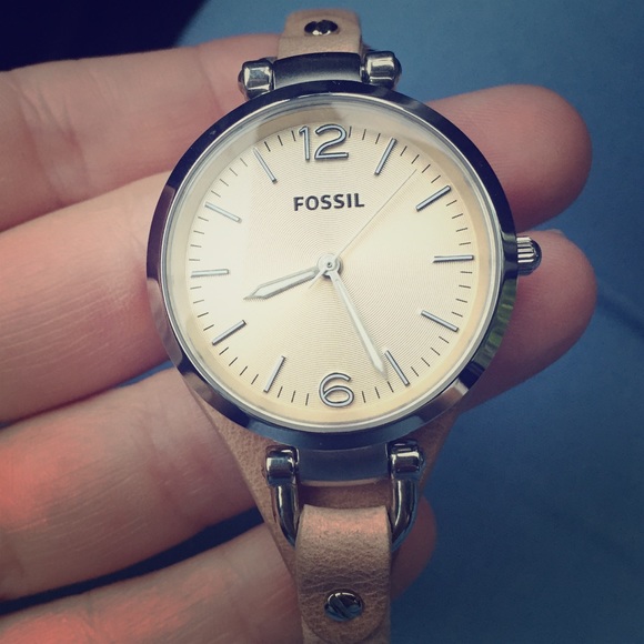 **temporary price cut!!** Leather Fossil Watch