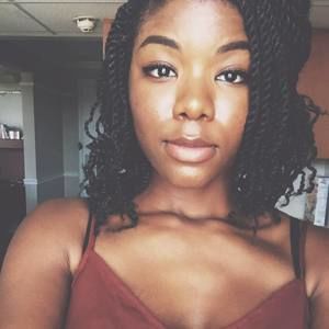 Meet your Posher, Ayana