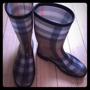 Classic Burberry rain boots