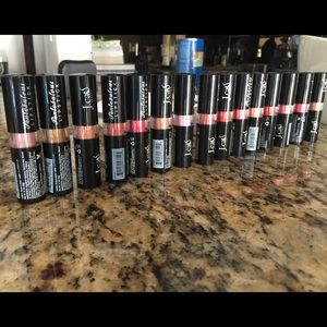 15 NEW Lipstick bundle