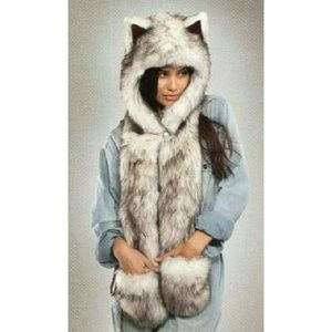 Women's white husky spirit hood