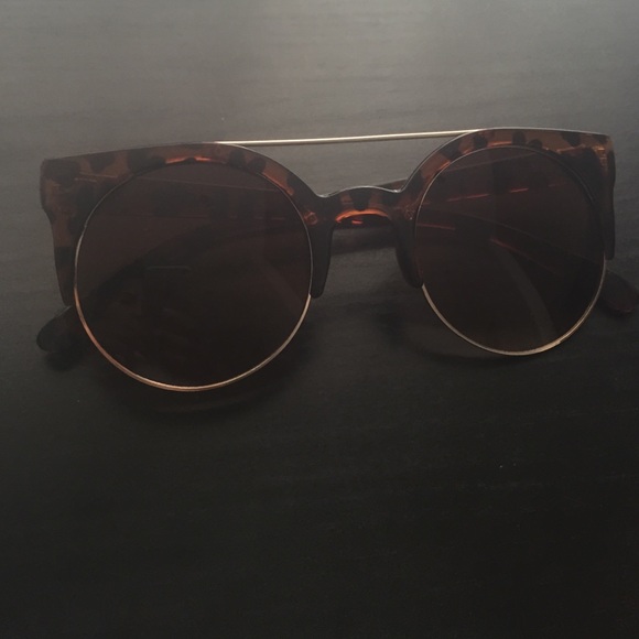 Retro Turtle Sunglasses
